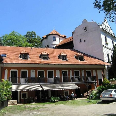 Pension Vetrnik Prague Exterior photo